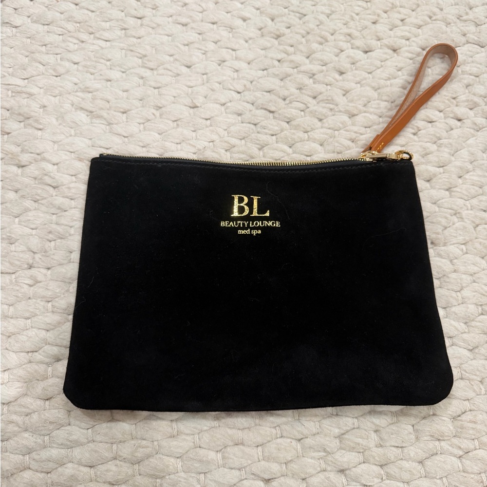 Beauty Lounge Black Wristlet Clutch